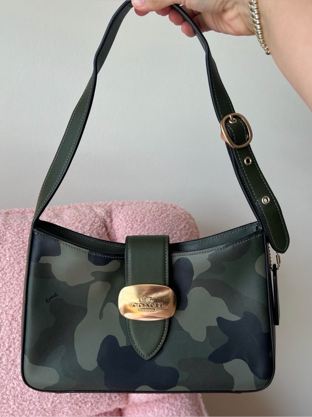 Coach Eliza Shoulder Bag With Zipper Closure and Camo Print